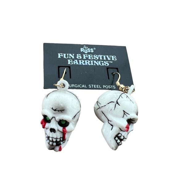 Vintage 90s Russ Skull Earrings Halloween Dangle Drop Spooky Jewelry NWT - Picture 1 of 3